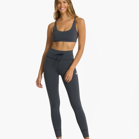 SOLD‼️VUORI Stripe Daily Legging & Yosemite Bra - Picture 2 of 4
